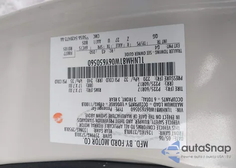 2006 Lincoln Town Car Signature z USA, uszkodzony, nr VIN 1LNHM81W06Y650560